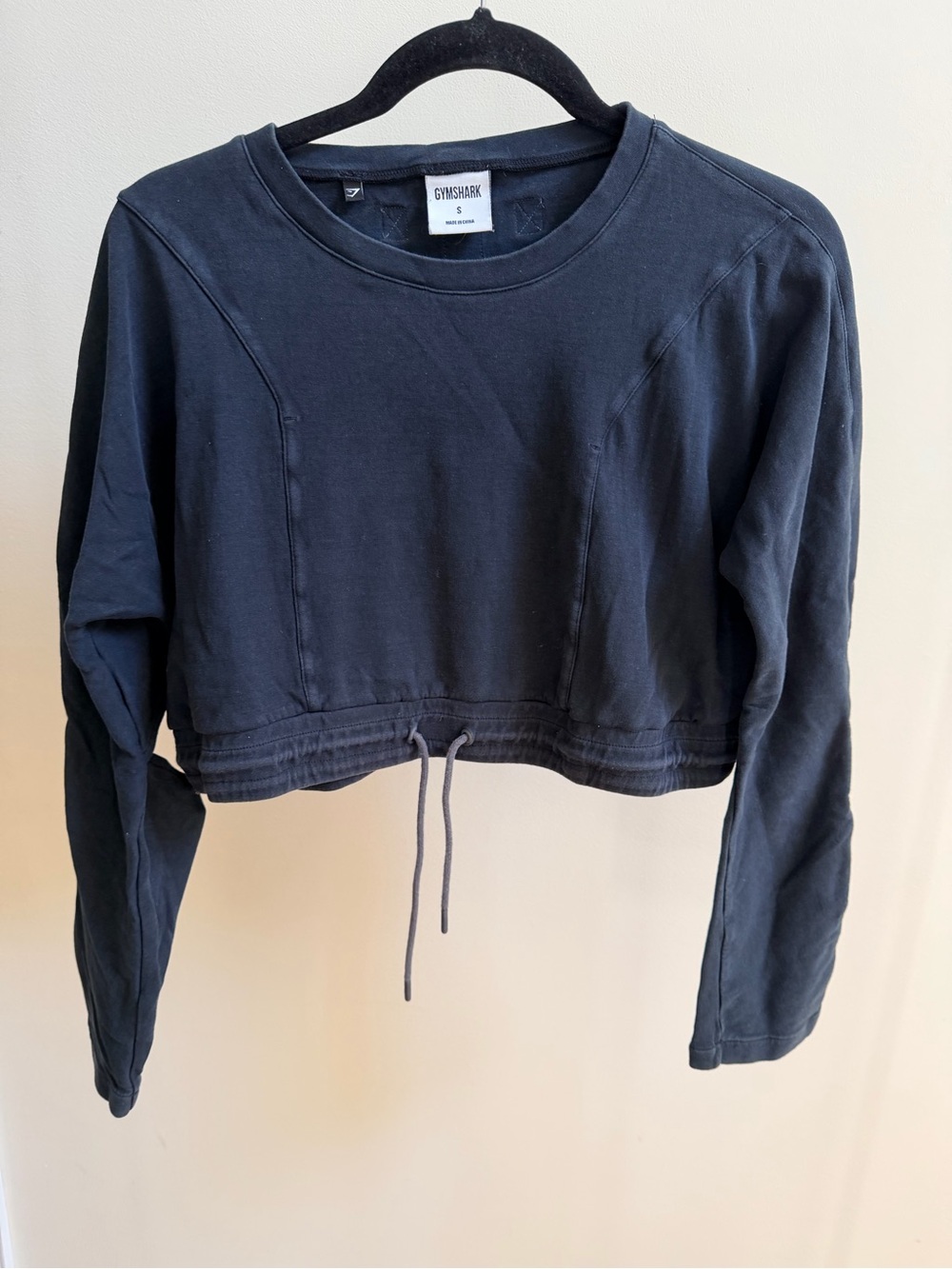 Gymshark box utility cropped sweater elbow cut-out black cinch Sz S
